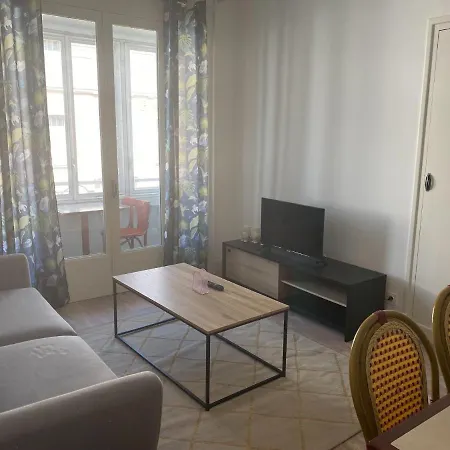 Pretty Apartment In Vichy Near The Opera Museum *